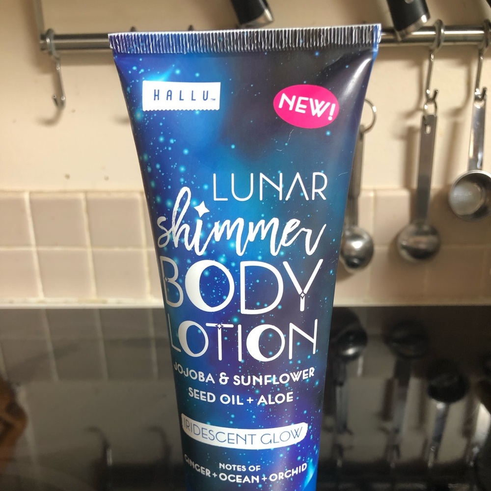 Body lotion, shimmering